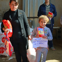 Iraq January 2015  Distributing the food packages at Werenfried
