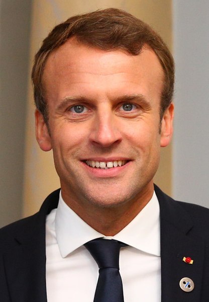 Limites du discours de Macron au Collège des Bernardins : contradictions et relativisme