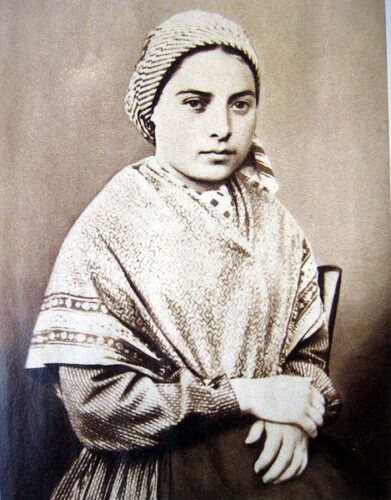 18 février : Sainte Bernadette Soubirous-391x500